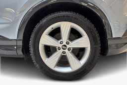 sininen Audi Q4 e-tron 2022 kuva 11.