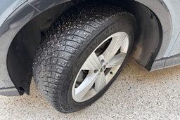 sininen Audi Q4 e-tron 2022 kuva 13.