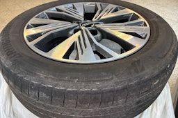 sininen Audi Q4 e-tron 2022 kuva 14.