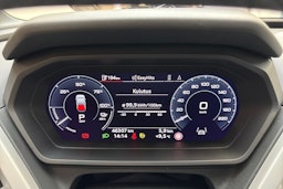 sininen Audi Q4 e-tron 2022 kuva 20.