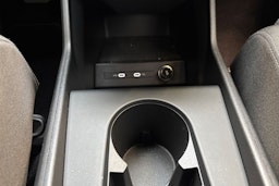 sininen Audi Q4 e-tron 2022 kuva 25.