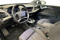 harmaa Audi Q4 e-tron 2022 kuva 7.
