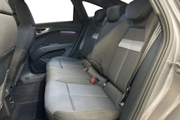 harmaa Audi Q4 e-tron 2022 kuva 10.