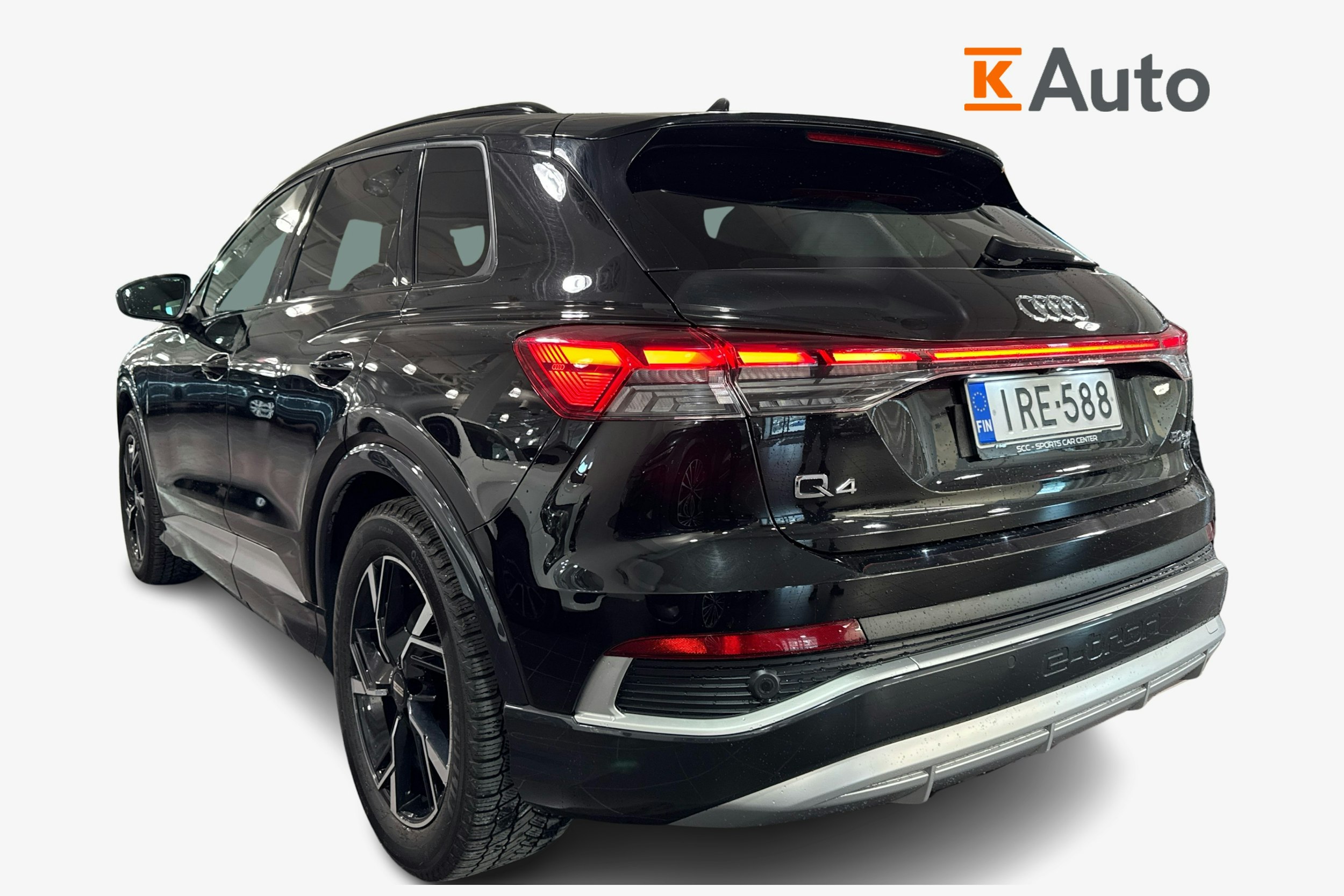 Musta Audi Q4 e-tron 2022 kuva 2.