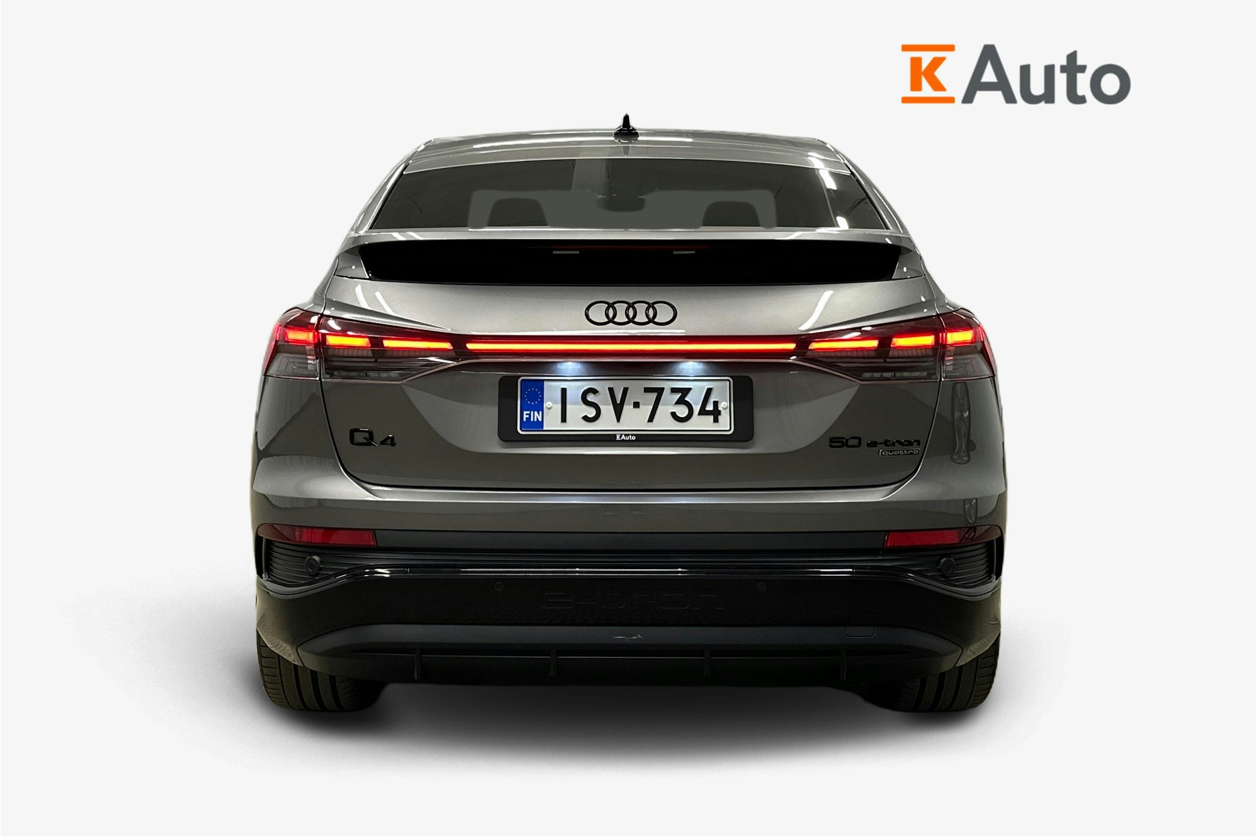 harmaa Audi Q4 e-tron 2022 kuva 3.