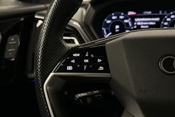 harmaa Audi Q4 e-tron 2022 kuva 14.