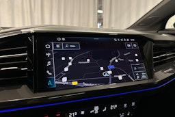 harmaa Audi Q4 e-tron 2022 kuva 18.
