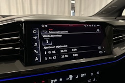 harmaa Audi Q4 e-tron 2022 kuva 21.