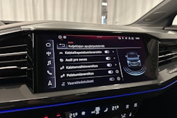 harmaa Audi Q4 e-tron 2022 kuva 24.