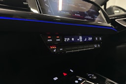 harmaa Audi Q4 e-tron 2022 kuva 25.