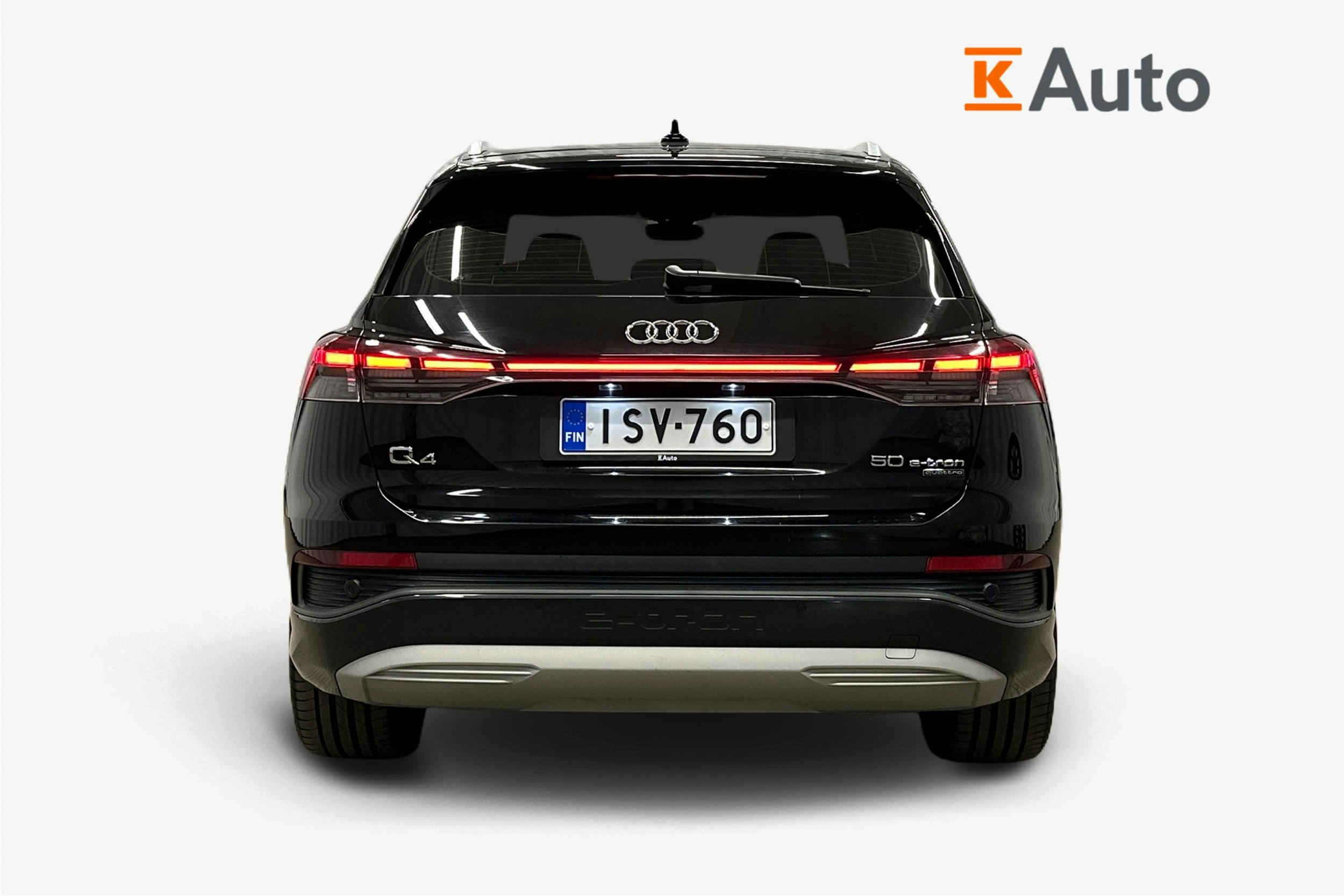 musta Audi Q4 e-tron 2022 kuva 3.