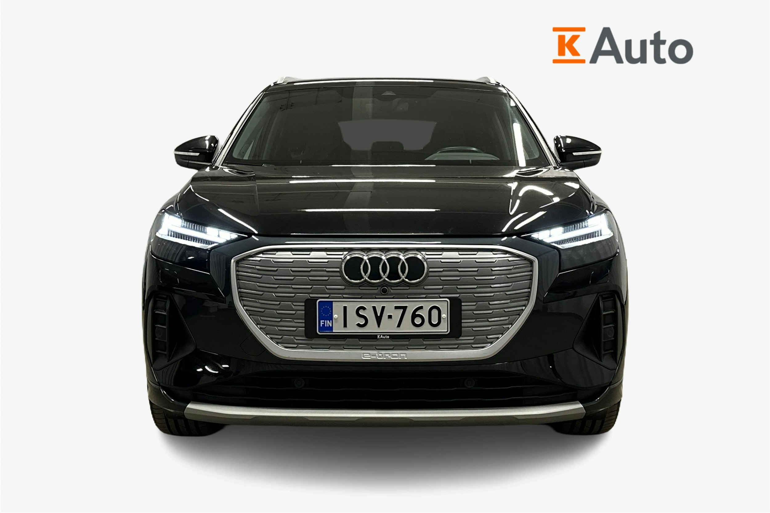 musta Audi Q4 e-tron 2022 kuva 5.