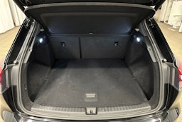 musta Audi Q4 e-tron 2022 kuva 14.