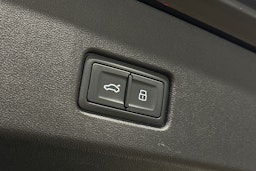 musta Audi Q4 e-tron 2022 kuva 15.