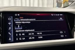 musta Audi Q4 e-tron 2022 kuva 26.