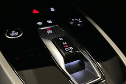 musta Audi Q4 e-tron 2022 kuva 31.