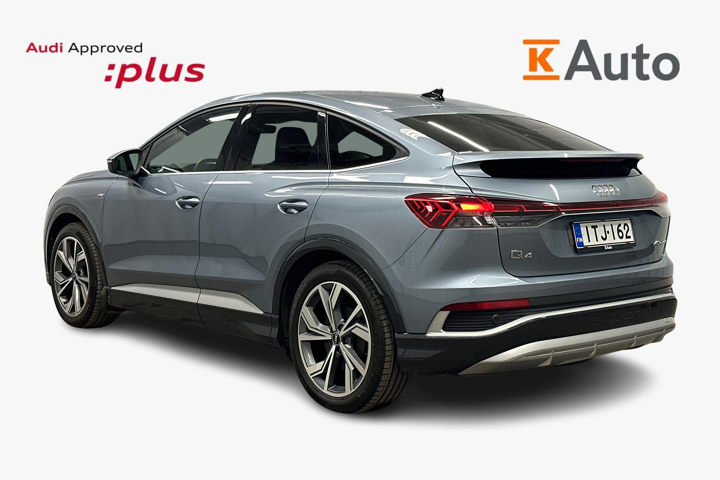 sininen Audi Q4 e-tron 2022 kuva 2.