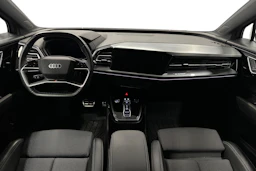 sininen Audi Q4 e-tron 2022 kuva 7.