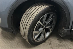 sininen Audi Q4 e-tron 2022 kuva 10.