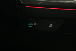 sininen Audi Q4 e-tron 2022 kuva 15.