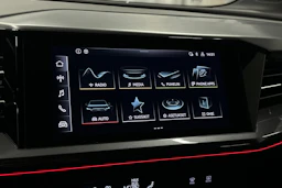 sininen Audi Q4 e-tron 2022 kuva 16.