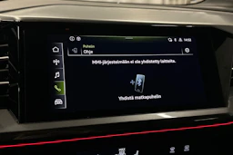 sininen Audi Q4 e-tron 2022 kuva 20.