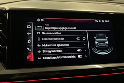 sininen Audi Q4 e-tron 2022 kuva 26.