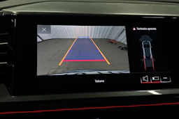 sininen Audi Q4 e-tron 2022 kuva 29.