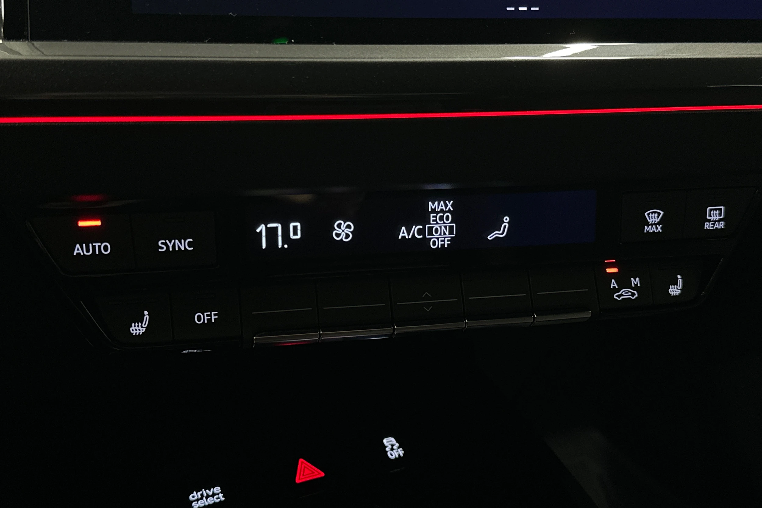 sininen Audi Q4 e-tron 2022 kuva 30.