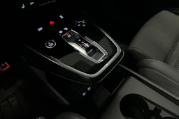 sininen Audi Q4 e-tron 2022 kuva 31.