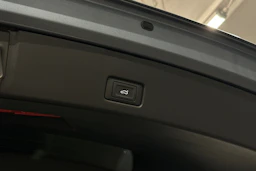 sininen Audi Q4 e-tron 2022 kuva 34.