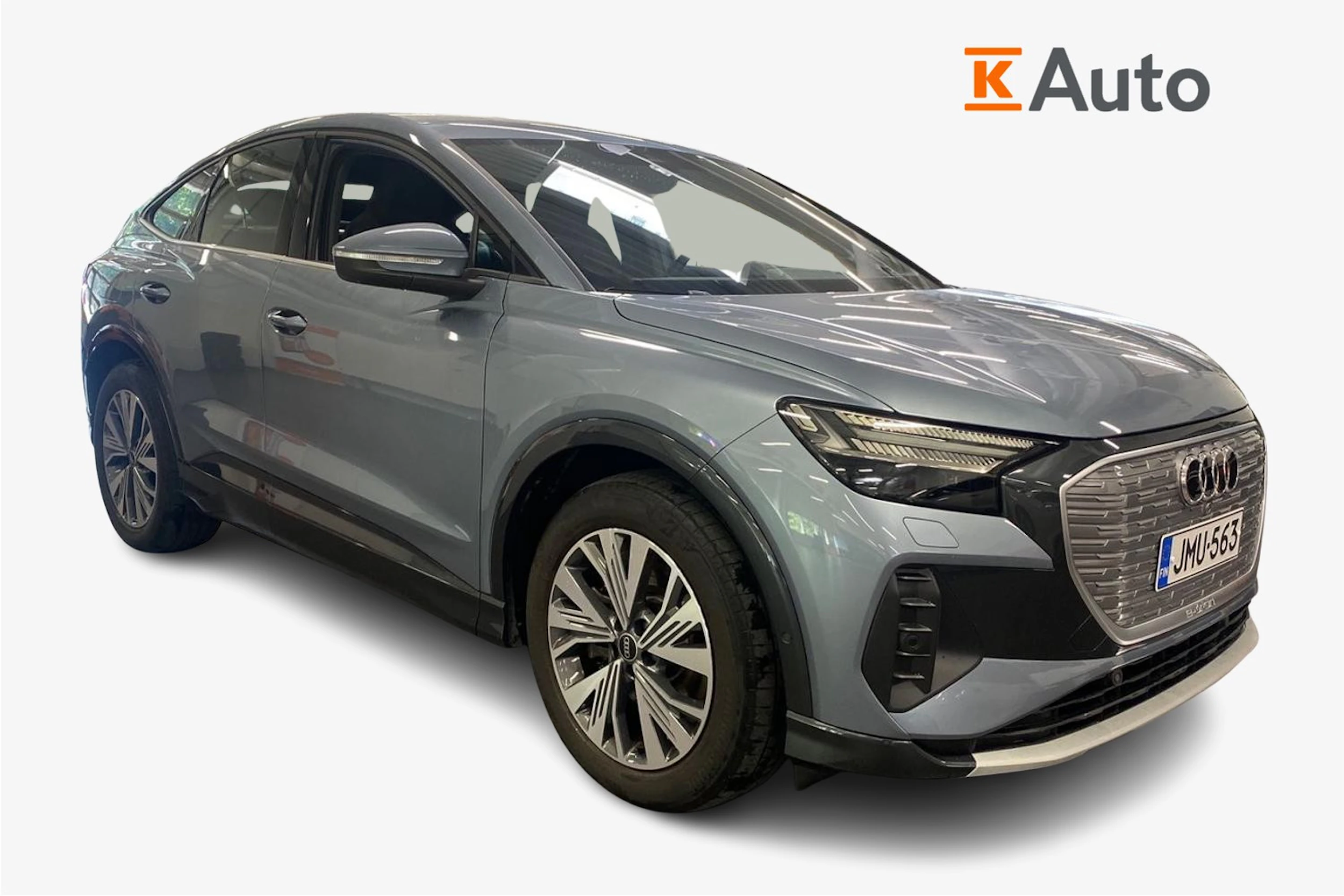 sininen Audi Q4 e-tron 2022 kuva 1.