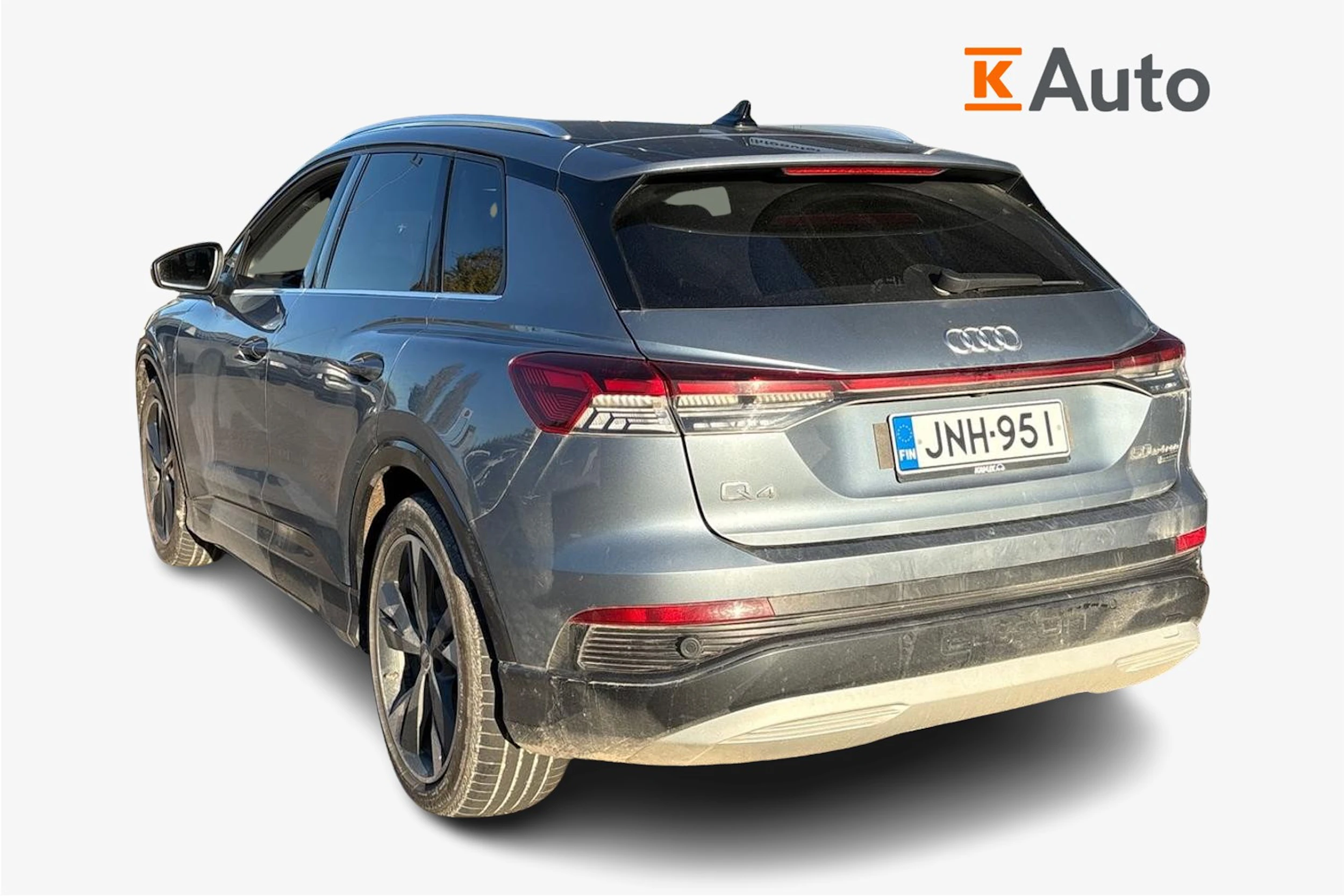 sininen Audi Q4 e-tron 2022 kuva 2.