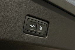 sininen Audi Q4 e-tron 2022 kuva 15.