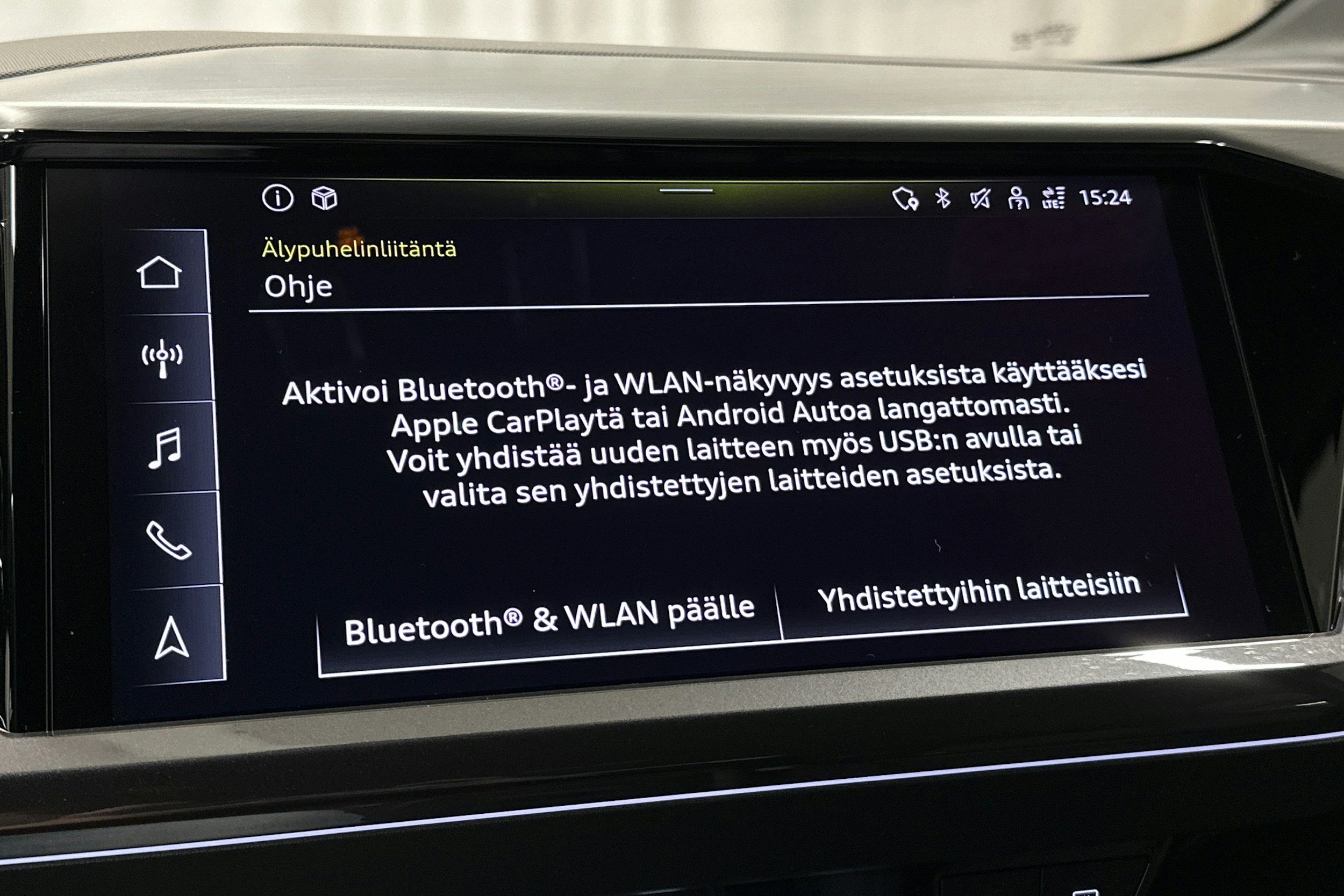 sininen Audi Q4 e-tron 2022 kuva 25.