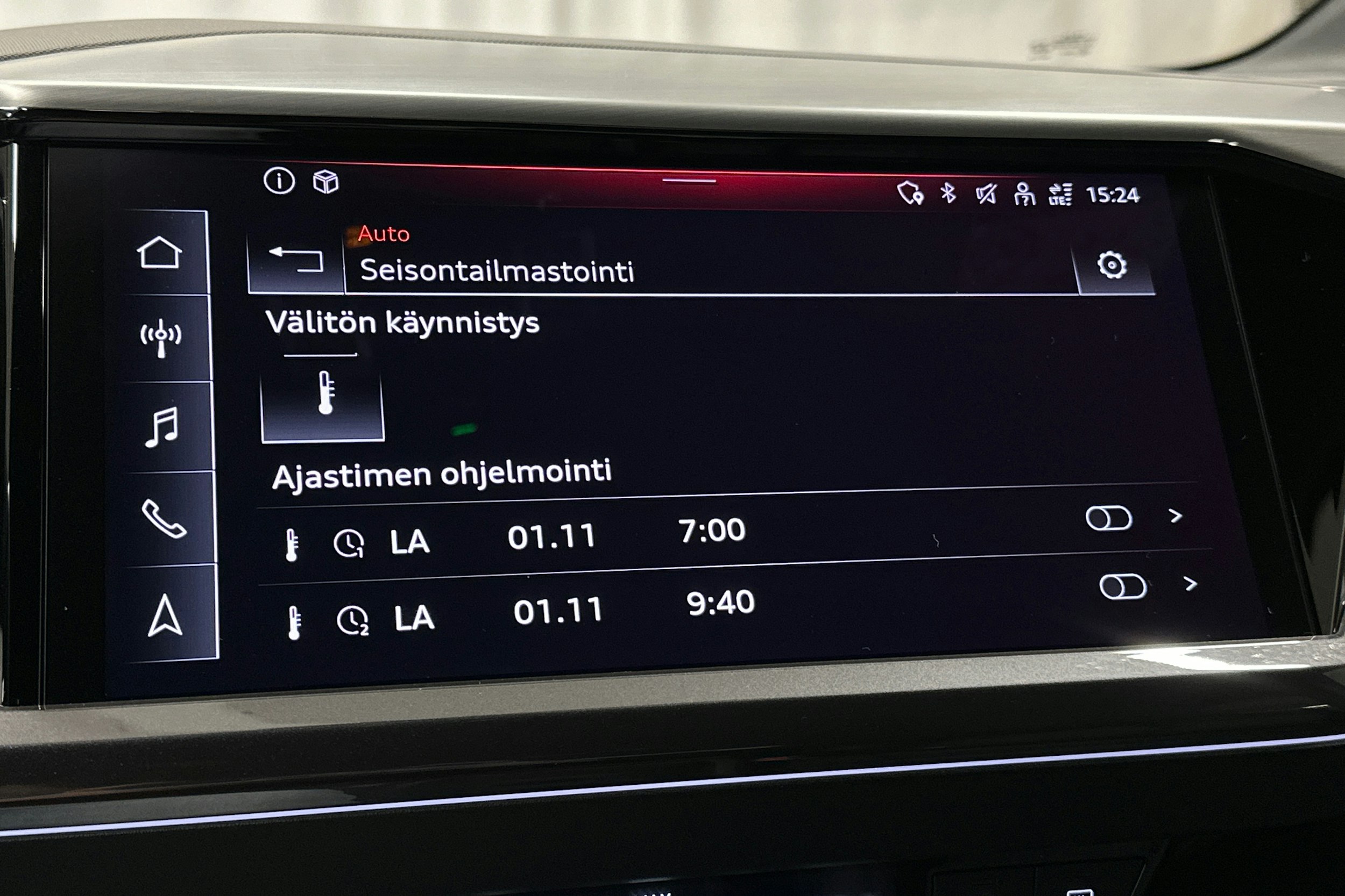 sininen Audi Q4 e-tron 2022 kuva 26.
