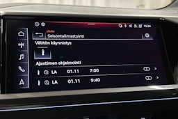 sininen Audi Q4 e-tron 2022 kuva 26.