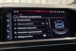 sininen Audi Q4 e-tron 2022 kuva 27.