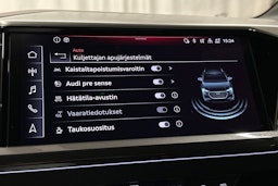 sininen Audi Q4 e-tron 2022 kuva 28.