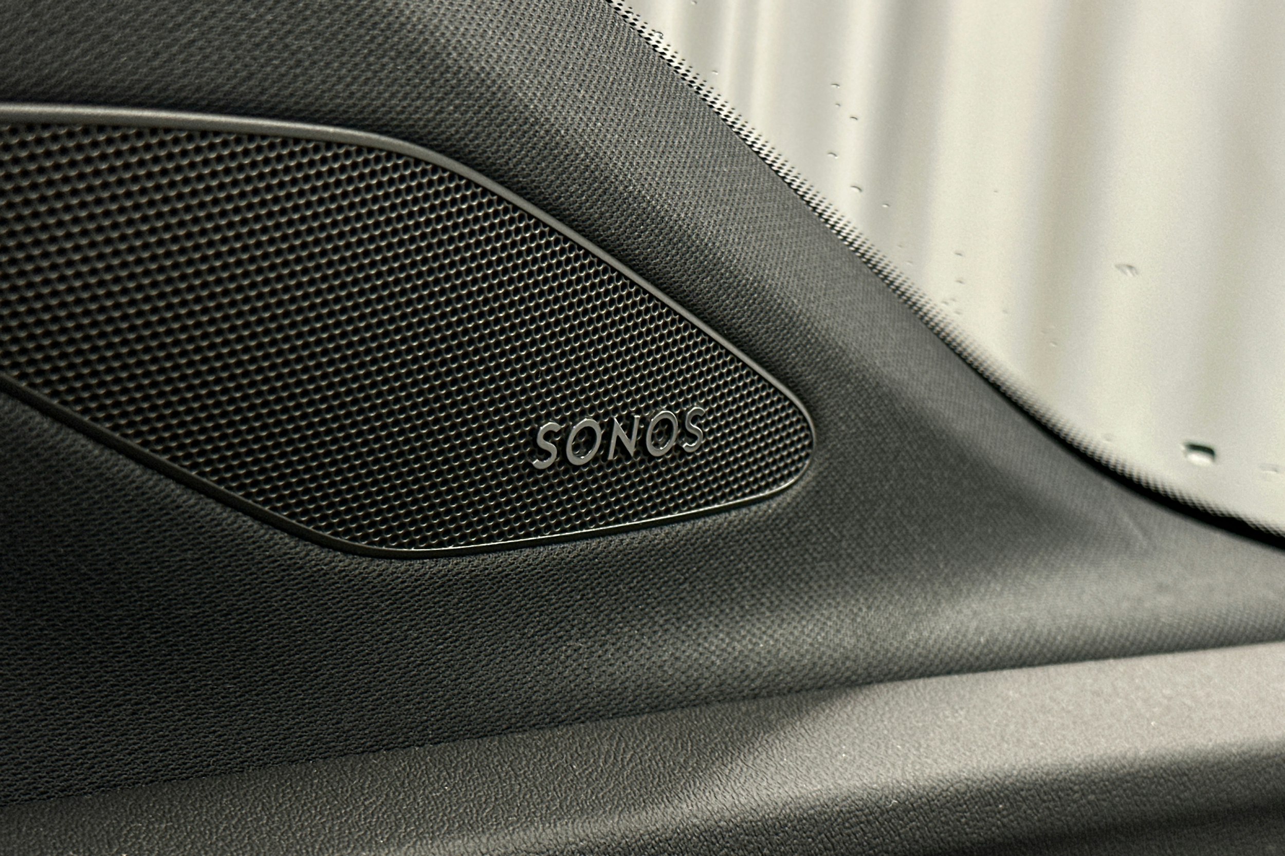 sininen Audi Q4 e-tron 2022 kuva 32.