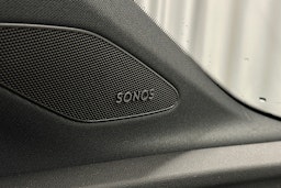 sininen Audi Q4 e-tron 2022 kuva 32.