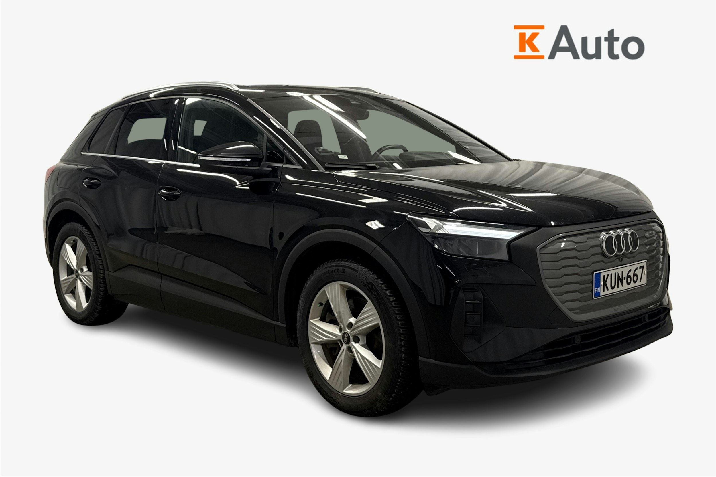 musta Audi Q4 e-tron 2022 kuva 4.