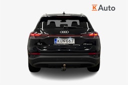 musta Audi Q4 e-tron 2022 kuva 6.