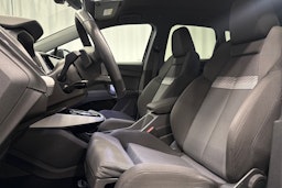 musta Audi Q4 e-tron 2022 kuva 26.