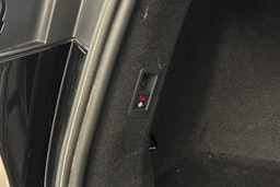 musta Audi Q4 e-tron 2022 kuva 29.