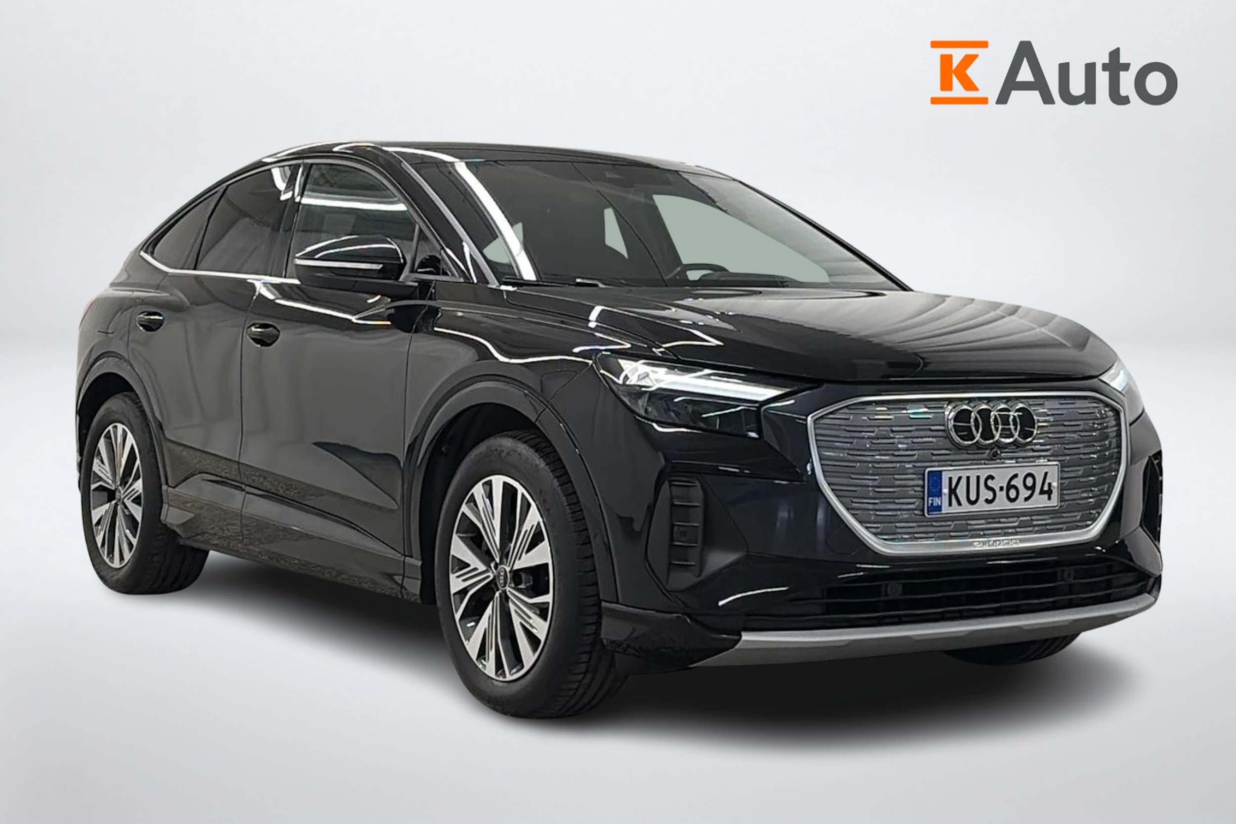 met. musta Audi Q4 e-tron 2022 kuva 1.