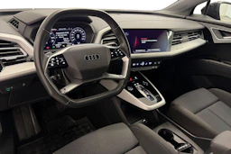 met. musta Audi Q4 e-tron 2022 kuva 8.