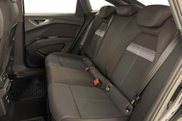 met. musta Audi Q4 e-tron 2022 kuva 11.