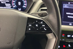met. musta Audi Q4 e-tron 2022 kuva 22.