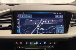 met. musta Audi Q4 e-tron 2022 kuva 24.